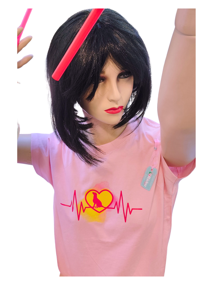 Rikku Guay, Camiseta con Diseño "Electro Corazón Perruno".