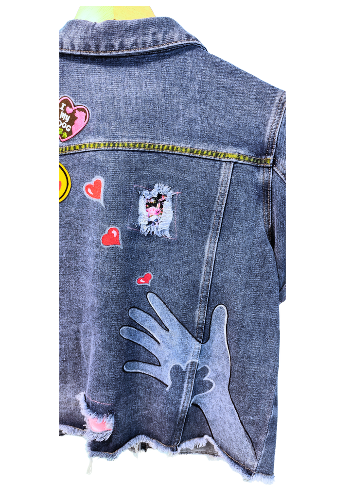 Rikku Guay, Chaqueta Cazadora de denim Manga Corta.