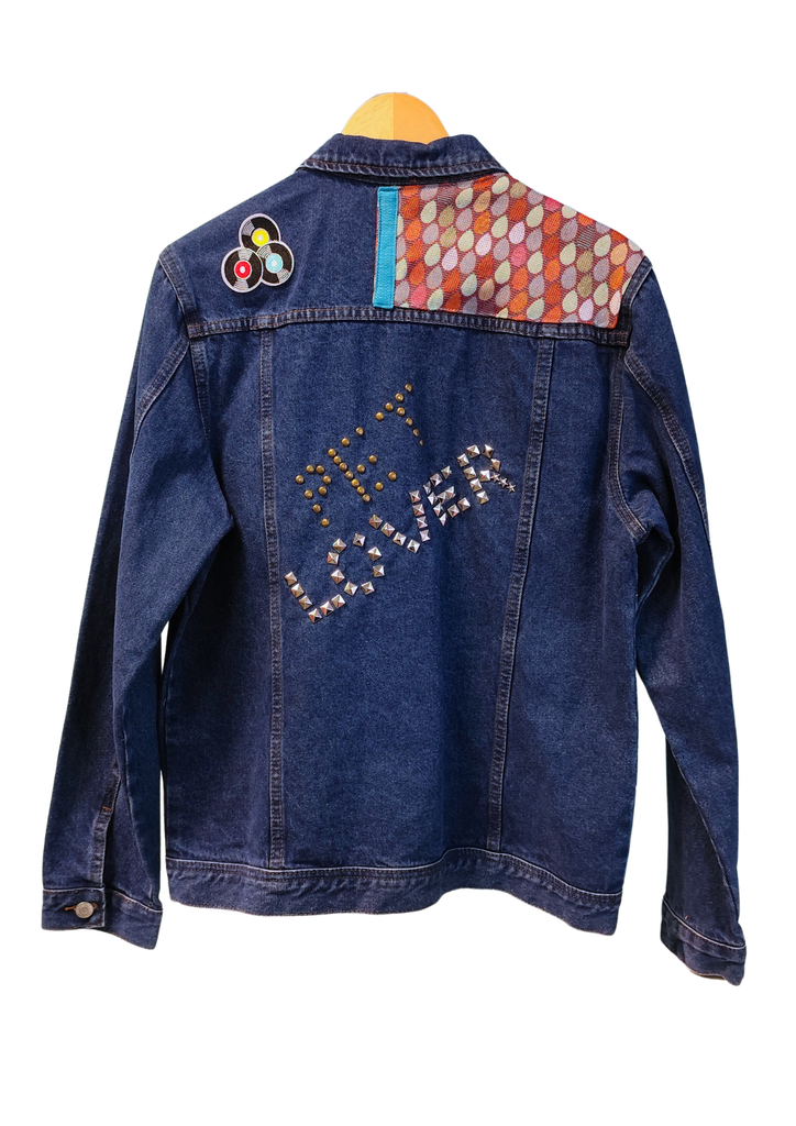 Rikku Guay, Chaqueta Cazadora de denim "Pet Lover".